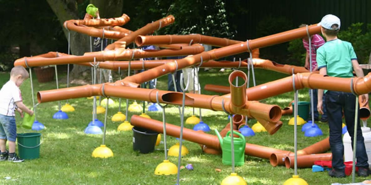 Wasserbahn - Rohre im Labyrinth - Funtasiewelt Kinder-Events