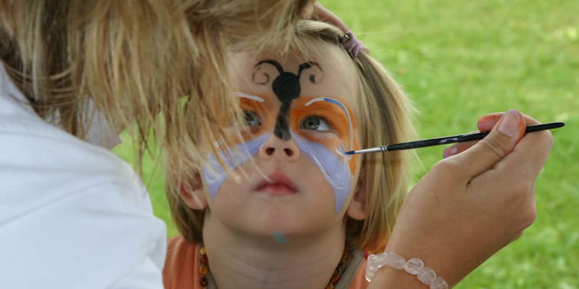 Kinderschminken - Motiv Schmetterling (in Arbeit) - Funtasiewelt Kinder-Events